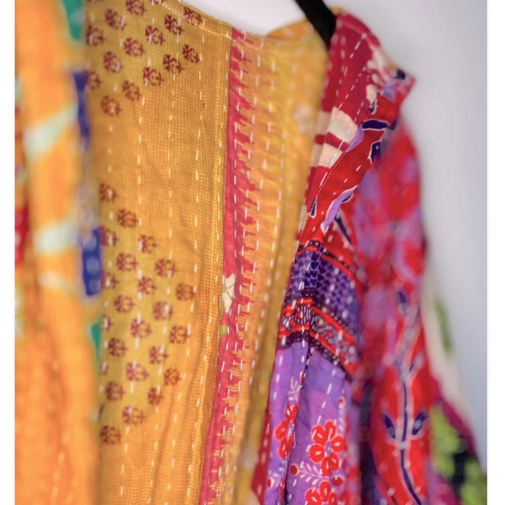 Reversible Kantha Duster - Picture 9 of 13